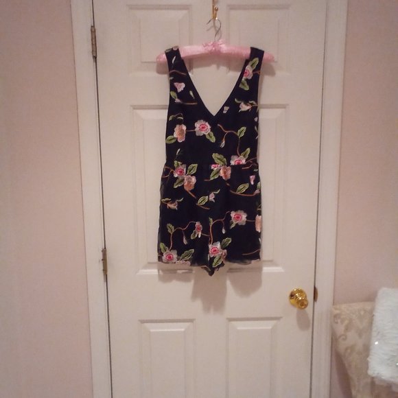 Urban outfitters romper - Picture 5 of 6